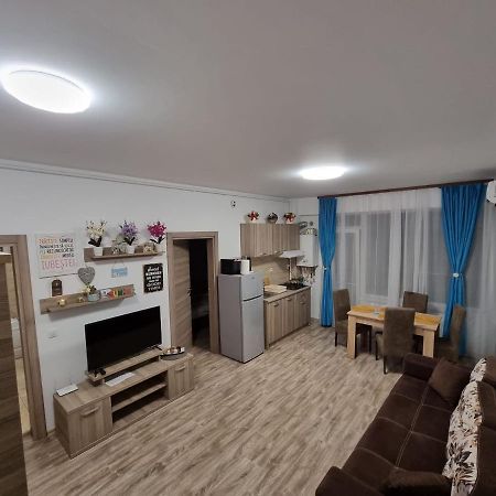 Summerland Apartment M&A Mamaia Buitenkant foto